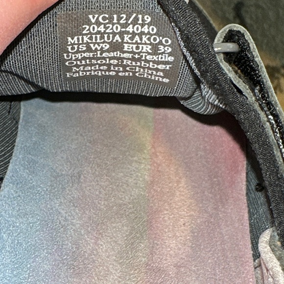 Olukai Mikilua Kako'o Black Sneakers Womens Size 9 W - Picture 8 of 8